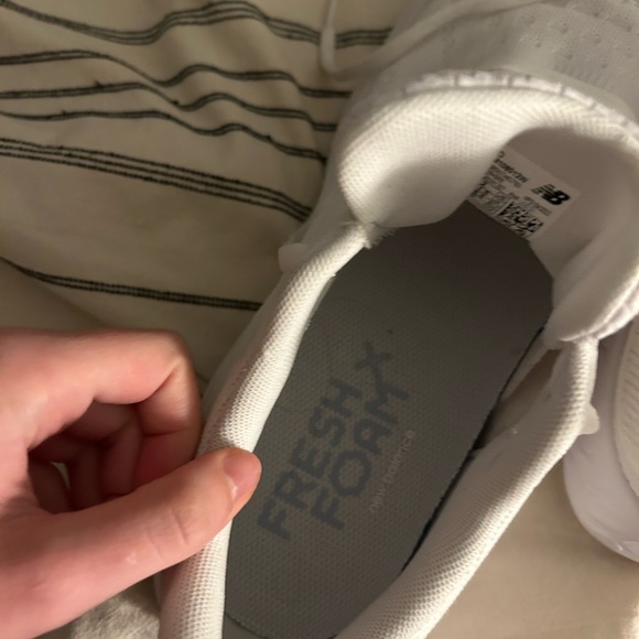 New Balance 1080 V12 - Picture 3 of 4